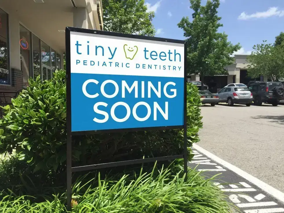 Yard Signs by US Logo